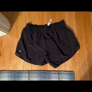 Black Lululemon Hotty Hot Short
